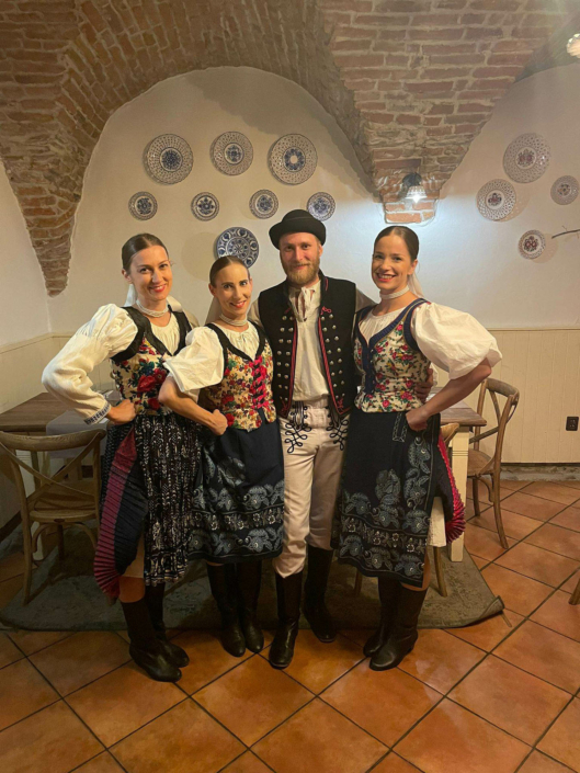 MS folk dance, Vývrtka