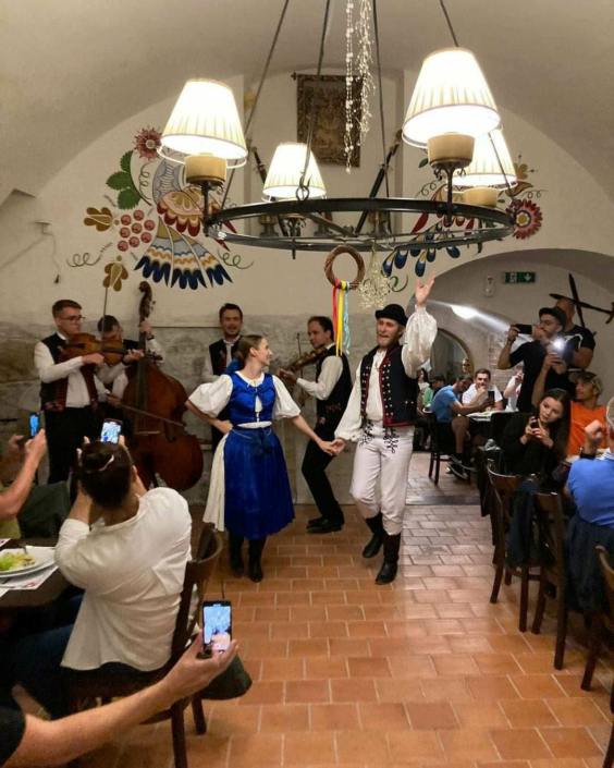 MS folk dance, Vývrtka