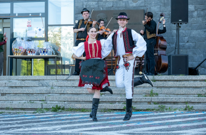 MS folk dance, Vývrtka